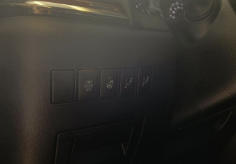 Подержанный автомобиль Toyota Alphard 2017 года (15 фото)