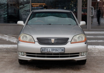 Подержанный автомобиль Toyota Mark II Sedan 2002 года (2 фото)