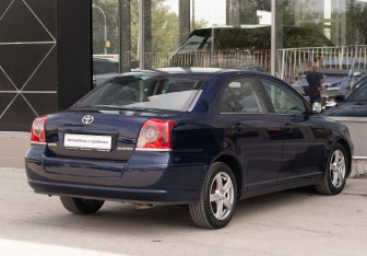 Подержанный автомобиль Toyota Avensis Sedan 2007 года (5 фото)