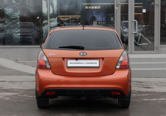 Подержанный автомобиль Kia Rio Hatchback 2009 года (6 фото)
