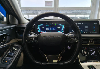 Подержанный автомобиль Exeed TXL 2023 года (10 фото)