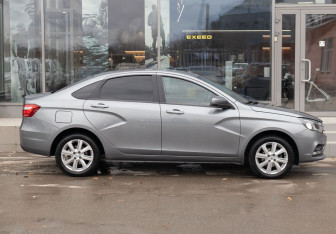 Подержанный автомобиль LADA (ВАЗ) Vesta Sedan 2021 года (4 фото)