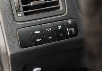 Подержанный автомобиль Hyundai Tucson 2005 года (16 фото)