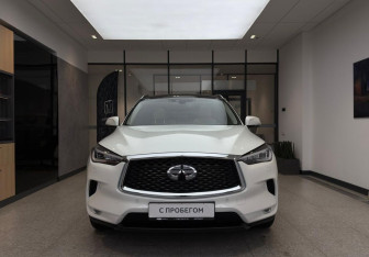 Подержанный автомобиль Infiniti QX50 2021 года (3 фото)