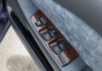 Подержанный автомобиль Toyota Carina Sedan 1998 года (15 фото)