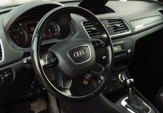 Подержанный автомобиль Audi Q3 2012 года (11 фото)