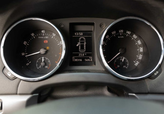 Подержанный автомобиль Skoda Yeti 2012 года (12 фото)
