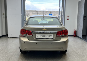 Подержанный автомобиль Chevrolet Cruze Sedan 2011 года (5 фото)