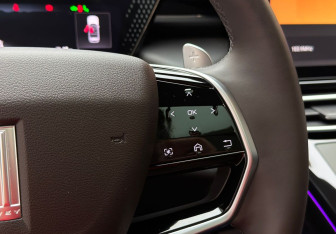 Подержанный автомобиль Wey Coffee 01 2023 года (20 фото)