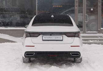 Подержанный автомобиль Omoda S5 2023 года (6 фото)