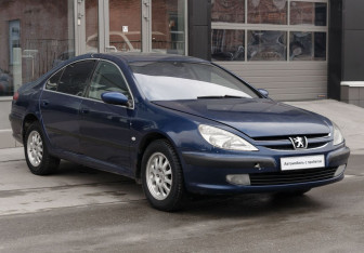Подержанный автомобиль Peugeot 607 2004 года (3 фото)