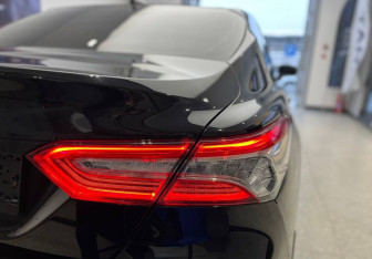 Подержанный автомобиль Toyota Camry Sedan 2021 года (16 фото)