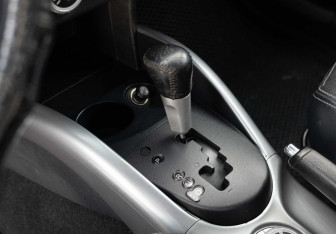 Подержанный автомобиль Mitsubishi Outlander 2007 года (14 фото)