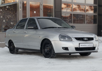 Подержанный автомобиль LADA (ВАЗ) Priora Sedan 2009 года (3 фото)