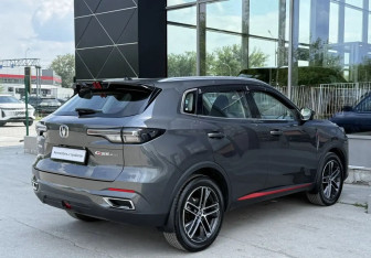 Подержанный автомобиль Changan CS55PLUS 2023 года (5 фото)