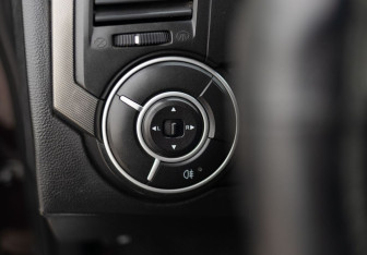 Подержанный автомобиль SsangYong Kyron 2008 года (18 фото)