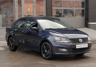 Подержанный автомобиль Volkswagen Polo Sedan 2017 года (3 фото)