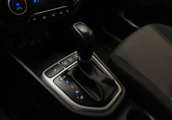 Подержанный автомобиль Hyundai Creta 2019 года (10 фото)