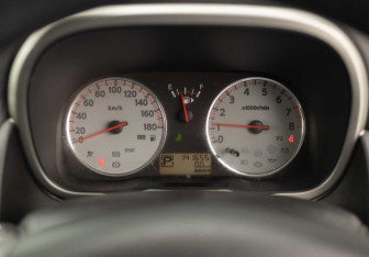 Подержанный автомобиль Nissan Note 2012 года (12 фото)