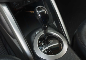 Подержанный автомобиль Hyundai Veloster 2012 года (15 фото)