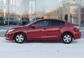 Подержанный автомобиль Mazda 3 Sedan 2012 года (8 фото)