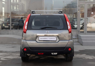 Подержанный автомобиль Nissan X-Trail 2014 года (6 фото)