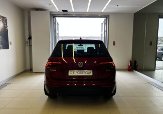 Подержанный автомобиль Volkswagen Tiguan 2018 года (6 фото)