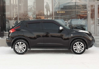 Подержанный автомобиль Nissan Juke 2011 года (4 фото)