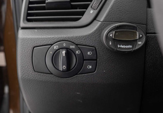 Подержанный автомобиль BMW X1 2011 года (20 фото)