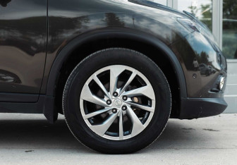 Подержанный автомобиль Nissan X-Trail 2018 года (9 фото)