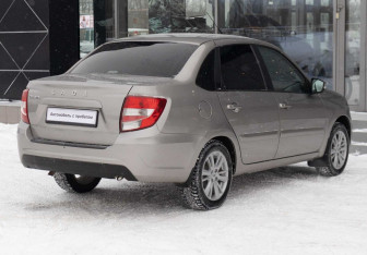 Подержанный автомобиль LADA (ВАЗ) Granta Sedan 2022 года (5 фото)