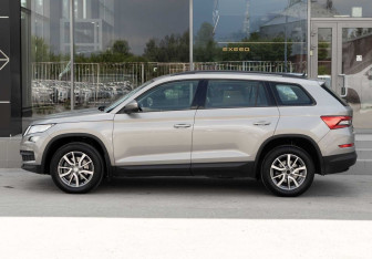 Подержанный автомобиль Skoda Kodiaq 2019 года (8 фото)