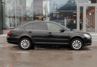 Подержанный автомобиль Skoda Octavia Liftback 2011 года (4 фото)