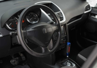 Подержанный автомобиль Peugeot 207 Hatchback 2007 года (11 фото)