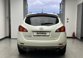 Подержанный автомобиль Nissan Murano Suv 2010 года (5 фото)