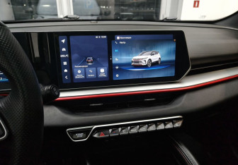 Подержанный автомобиль Geely Coolray 2023 года (12 фото)