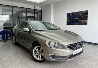 Подержанный автомобиль Volvo S60 2015 года (4 фото)