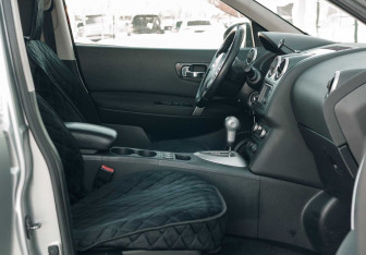 Подержанный автомобиль Nissan Qashqai 2011 года (17 фото)