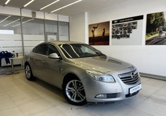 Подержанный автомобиль Opel Insignia Sedan 2011 года (3 фото)