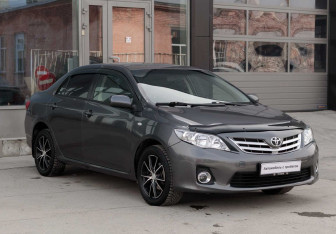 Подержанный автомобиль Toyota Corolla Sedan 2008 года (3 фото)