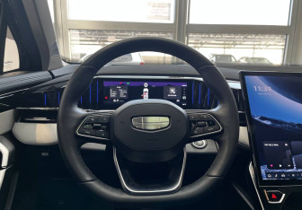 Подержанный автомобиль Geely Atlas 2024 года (12 фото)