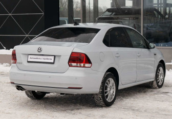 Подержанный автомобиль Volkswagen Polo Sedan 2018 года (5 фото)