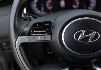 Подержанный автомобиль Hyundai Tucson 2023 года (12 фото)