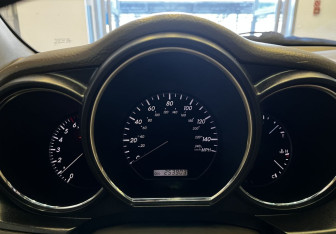 Подержанный автомобиль Lexus RX 2004 года (9 фото)