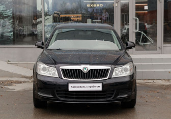 Подержанный автомобиль Skoda Octavia Liftback 2011 года (2 фото)