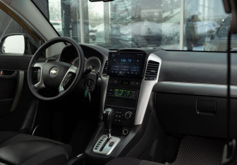 Подержанный автомобиль Chevrolet Captiva 2007 года (10 фото)