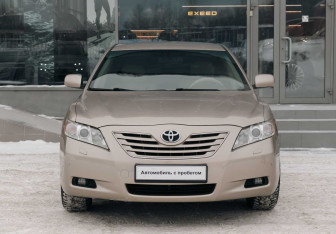 Подержанный автомобиль Toyota Camry Sedan 2008 года (2 фото)