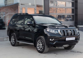 Подержанный автомобиль Toyota Land Cruiser Prado 2019 года (3 фото)