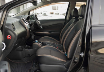 Подержанный автомобиль Nissan Note 2017 года (21 фото)