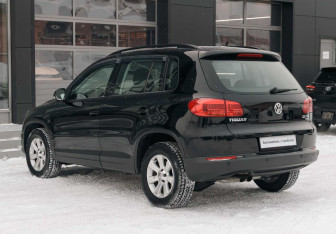 Подержанный автомобиль Volkswagen Tiguan 2012 года (7 фото)